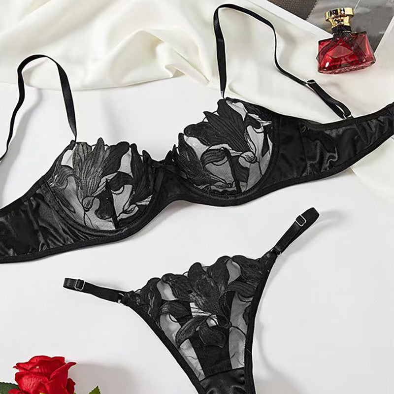 Fresh and delicate floral embroidered lingerie